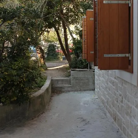 Seaside House Kastel Novi, - 7554 Feriehus *